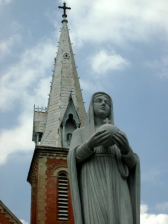 Virgin Mary statue 